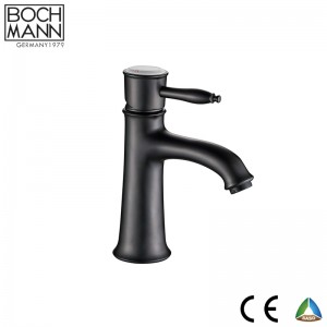 Luxury Traditional  golden color double handle bath faucet